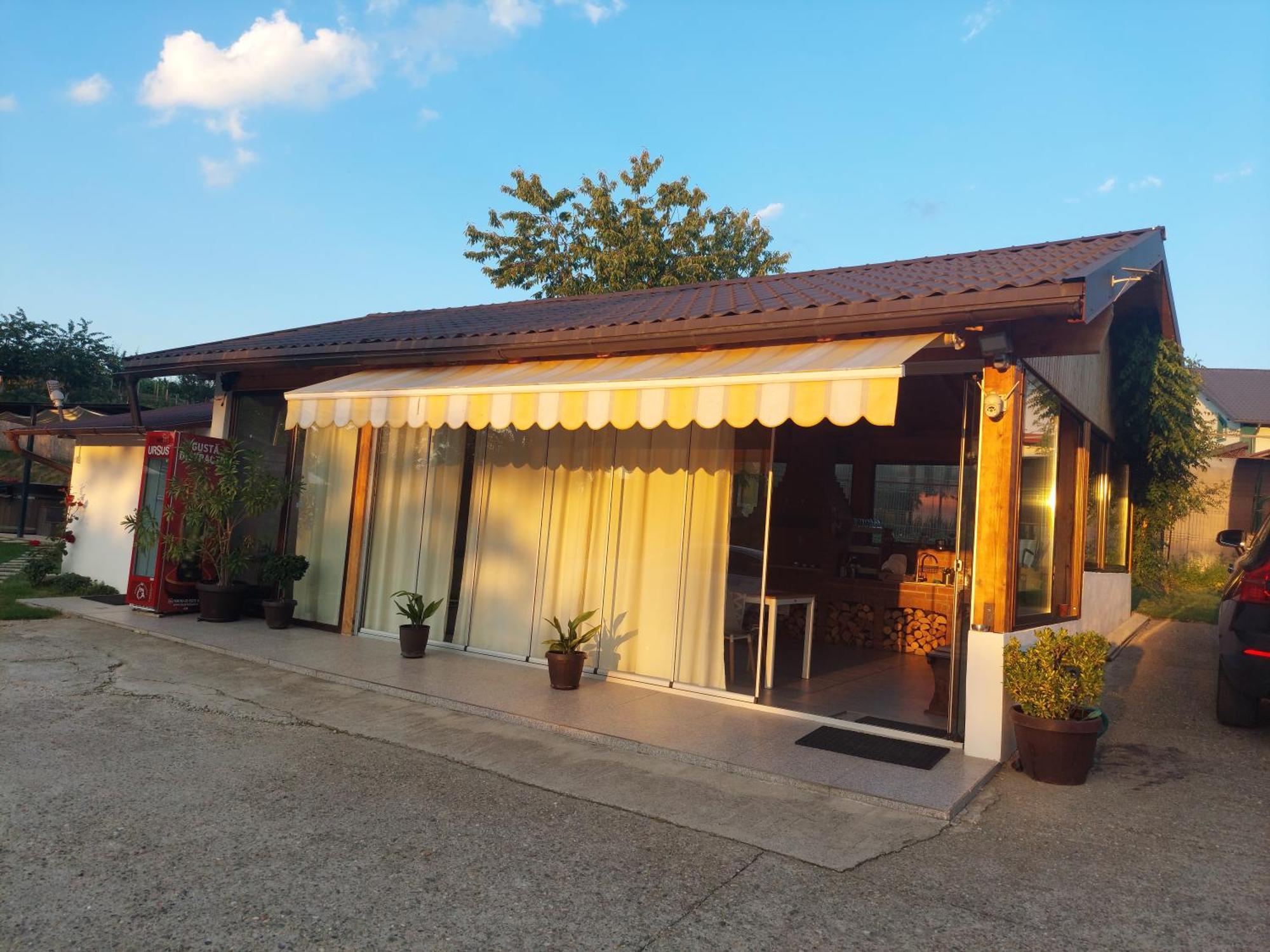Pensiunea Prestige House Curtea de Argeş Exterior foto